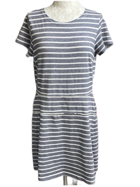Sail to Sable Dresses & Skirts - STS Sail to Sable Short Sleeve Zip Back Dress. Medium